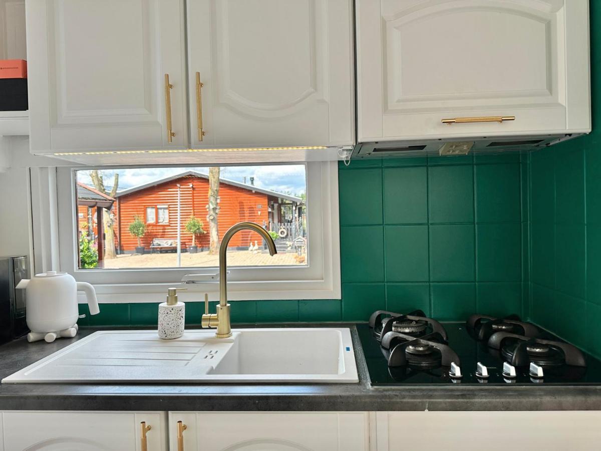 Gezellig Chalet Met 2 Slaapkamers En Zicht Op Het Water Erm Экстерьер фото
